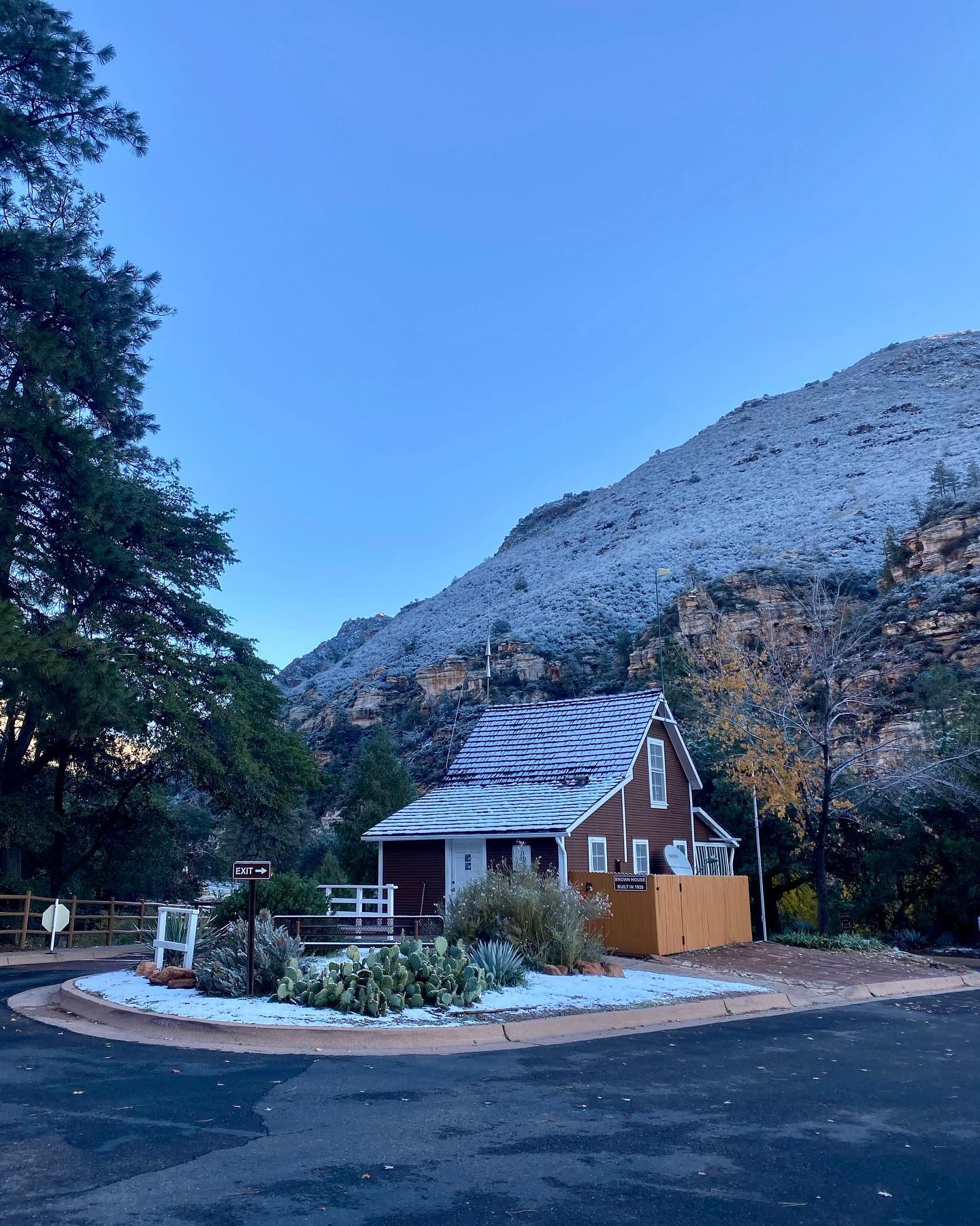 The Brown House which now serves the ranger station at Slide Rock.