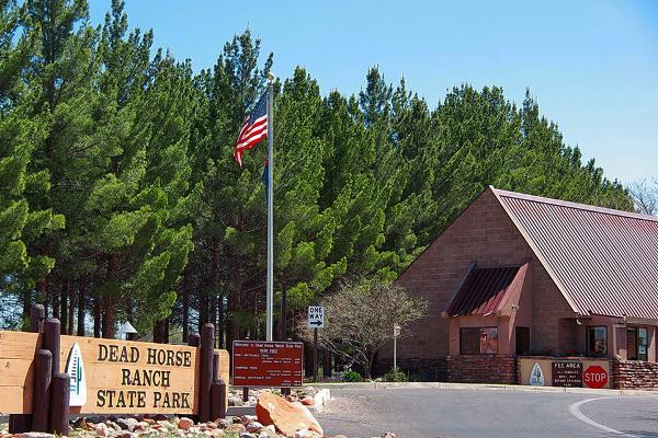 The entrance station to Dead Horse Ranch State Park