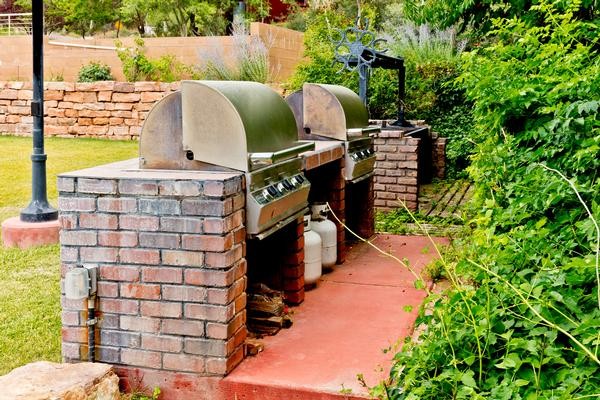 The outdoor barbeque grill on the front lawn of the Lodge