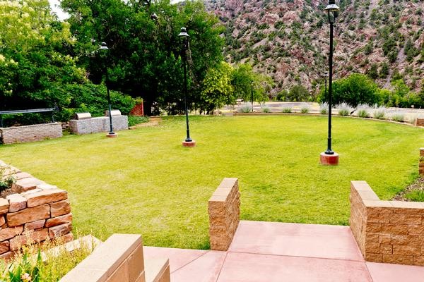 The front lawn at Goodfellow Lodge with green grass