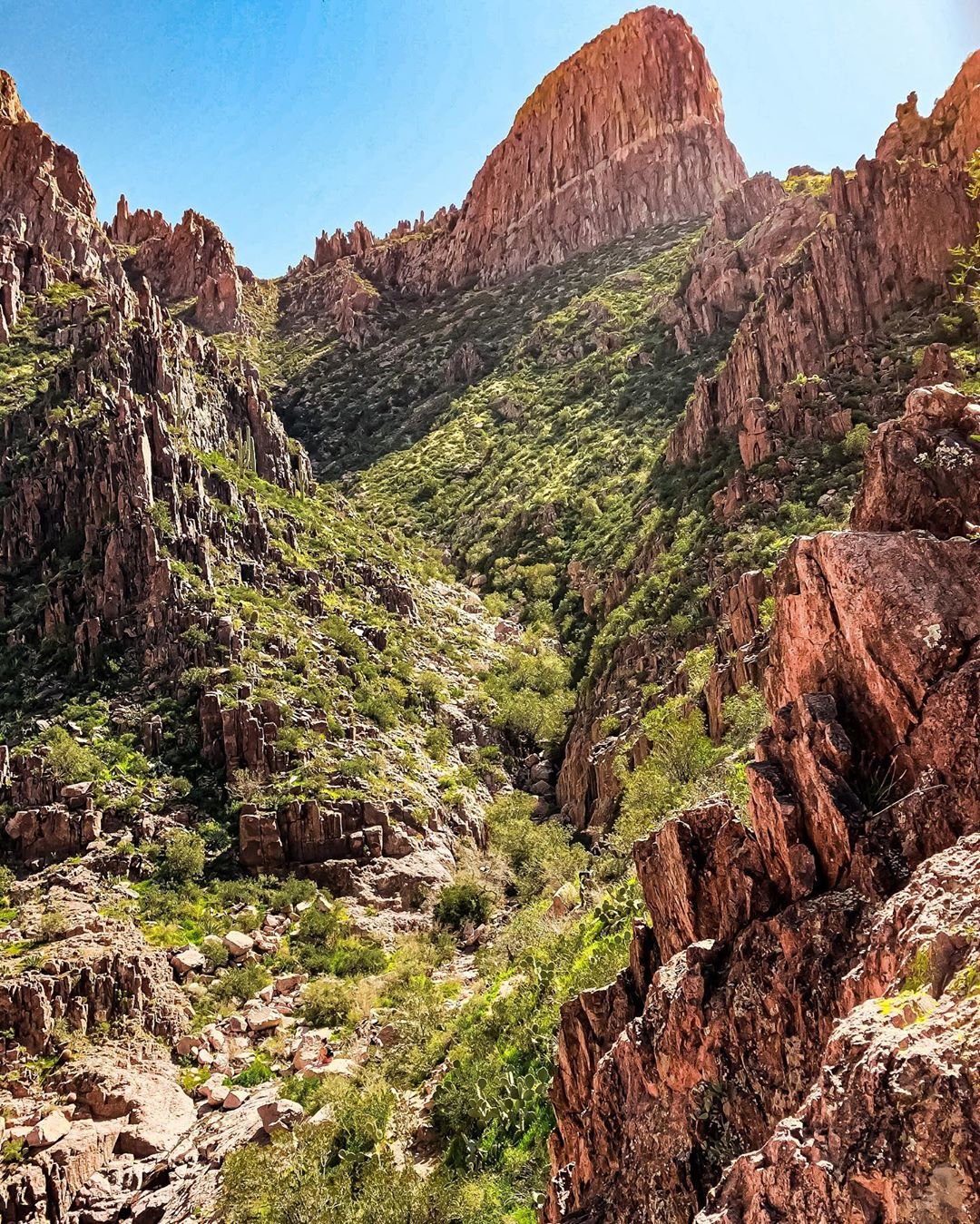 Lost Dutchman State Park heading up to Flatiron